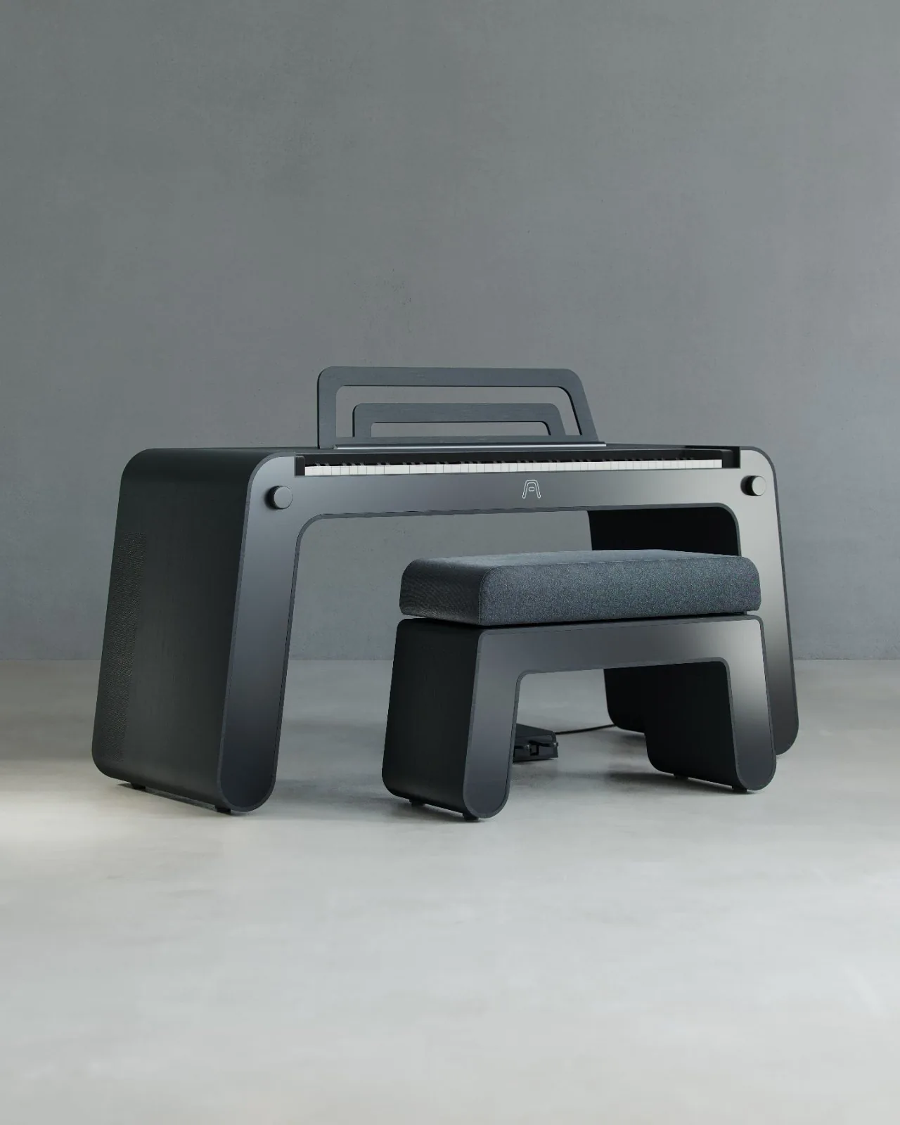Corto Edition, three-quarter view, daylight
